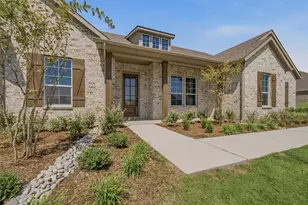709 Water Side Dr, Van Alstyne, TX 75495 - Photo 6