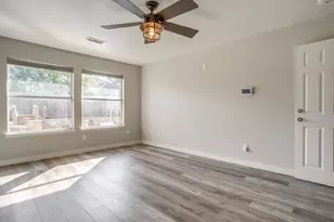 1024 Heberle Dr, Burleson, TX 76028 - Photo 28
