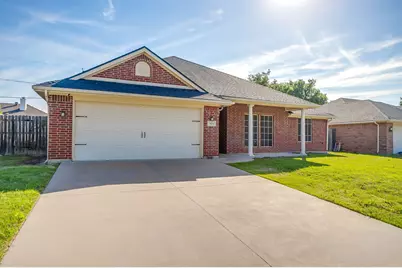 1024 Heberle Drive, Burleson, TX 76028 - Photo 2