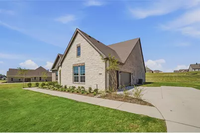 707 Water Side Drive, Van Alstyne, TX 75495 - Photo 4