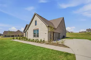 707 Water Side Dr, Van Alstyne, TX 75495 - Photo 4
