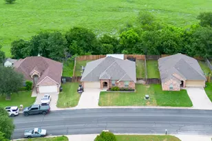 210 Willow Creek Dr, Weatherford, TX 76085 - Photo 32