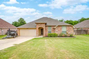 210 Willow Creek Dr, Weatherford, TX 76085 - Photo 2