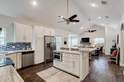2521 Benbrook Boulevard, Fort Worth, TX 76109 - Photo 14