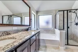 609 W N Creek Dr, Sherman, TX 75092 - Photo 4