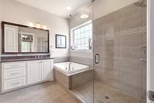 428 King Galloway Dr, Lewisville, TX 75056 - Photo 14