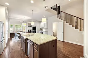 428 King Galloway Dr, Lewisville, TX 75056 - Photo 4