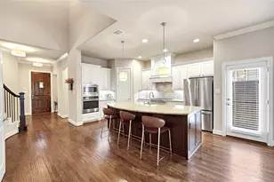 428 King Galloway Dr, Lewisville, TX 75056 - Photo 2
