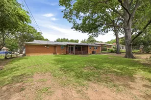 7004 Marilyn Ln, North Richland Hills, TX 76180 - Photo 28