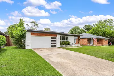8852 Larchwood Drive, Dallas, TX 75238 - Photo 2