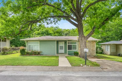 1236 S Brazos Street, Weatherford, TX 76086 - Photo 1