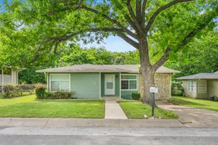 1236 S Brazos St, Weatherford, TX 76086 - Photo 1