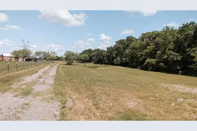 994 County Road 1180, Decatur, TX 76234 - Photo 4