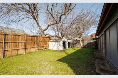 2101 Deerfield Drive, Carrollton, TX 75007 - Photo 24