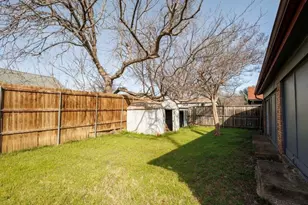 2101 Deerfield Dr, Carrollton, TX 75007 - Photo 24