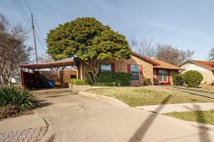 2101 Deerfield Dr, Carrollton, TX 75007 - Photo 2