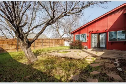 2101 Deerfield Drive, Carrollton, TX 75007 - Photo 22