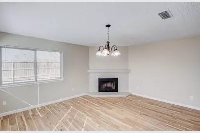2101 Deerfield Drive, Carrollton, TX 75007 - Photo 4