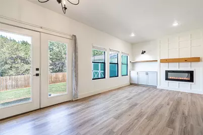 924 Arkansas River Drive, Granbury, TX 76048 - Photo 10