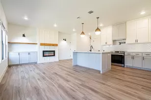 924 Arkansas River Dr, Granbury, TX 76048 - Photo 8