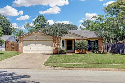 500 Moss Hill Lane, Euless, TX 76039 - Photo 1