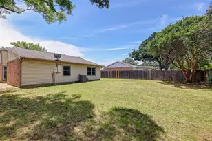 500 Moss Hill Ln, Euless, TX 76039 - Photo 20