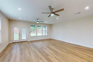 1625 Avenue D, Grand Prairie, TX 75051 - Photo 4