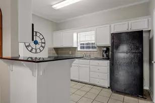 1809 S 11th St, Waco, TX 76706 - Photo 12