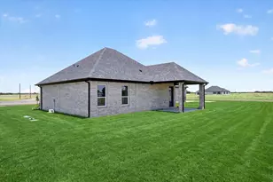 215 Regina St, Celeste, TX 75452 - Photo 6