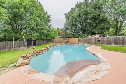 3917 Larkspur Drive, Haltom City, TX 76137 - Photo 22