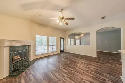 3917 Larkspur Drive, Haltom City, TX 76137 - Photo 10