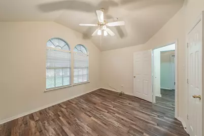 3917 Larkspur Drive, Haltom City, TX 76137 - Photo 4