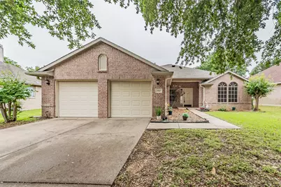3917 Larkspur Drive, Haltom City, TX 76137 - Photo 24