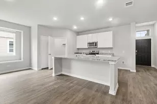 10637 Stag Ln, Fort Worth, TX 76036 - Photo 2