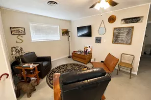 1507 Hulme St, Bowie, TX 76230 - Photo 4
