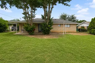 1507 Hulme St, Bowie, TX 76230 - Photo 24