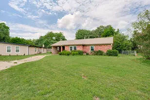 5316 Cahill Oval St, River Oaks, TX 76114 - Photo 2
