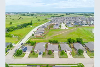 602 Boulder Creek Drive, Alvarado, TX 76009 - Photo 2