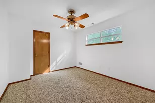 2 Harborview Circle, Denison, TX 75020 - Photo 18