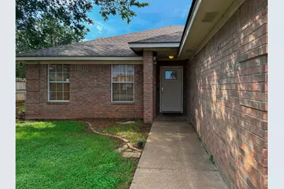 1202 Spell Avenue, Cleburne, TX 76033 - Photo 4