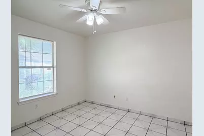 1202 Spell Avenue, Cleburne, TX 76033 - Photo 20