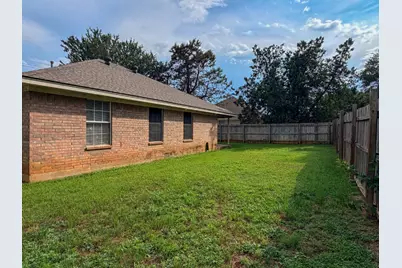 1202 Spell Avenue, Cleburne, TX 76033 - Photo 30