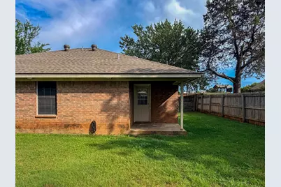 1202 Spell Avenue, Cleburne, TX 76033 - Photo 28