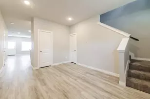 328 Niki Dr, Lewisville, TX 75057 - Photo 2