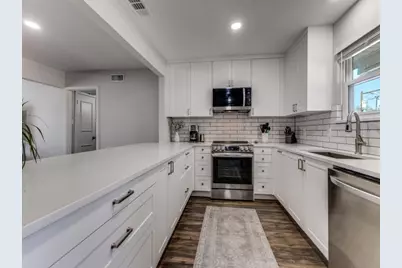 6037 Sandhurst Lane #C, Dallas, TX 75206 - Photo 2