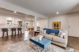 6037 Sandhurst Ln, Dallas, TX 75206 - Photo 1