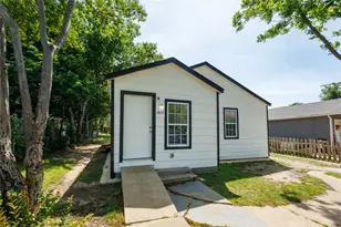 1809 Birdell St, Fort Worth, TX 76105 - Photo 2