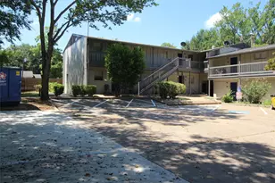 207 W College St, Athens, TX 75751 - Photo 1
