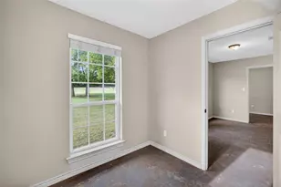 505 E 5th St, Springtown, TX 76082 - Photo 30