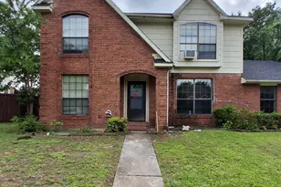 2215 Stillwater Dr, Mesquite, TX 75181 - Photo 1